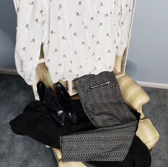 Ellos stretch slim leg ankle pants bold blk & white zig-zag pattern zipper dets - Picture 4 of 12